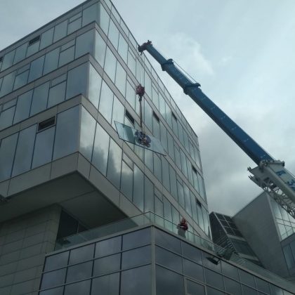 вакуумный подъемник для стекла